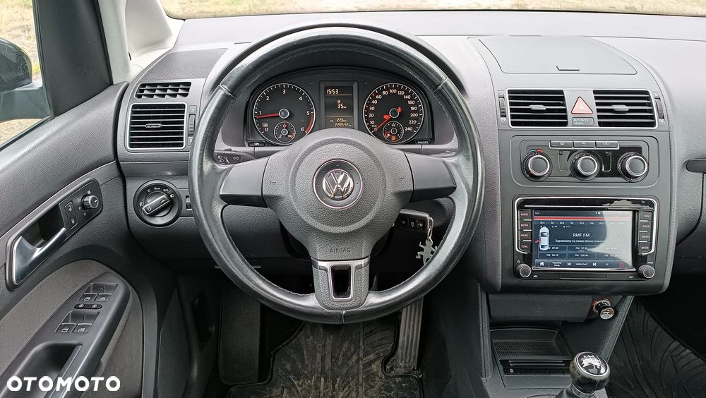 Volkswagen Touran - 15
