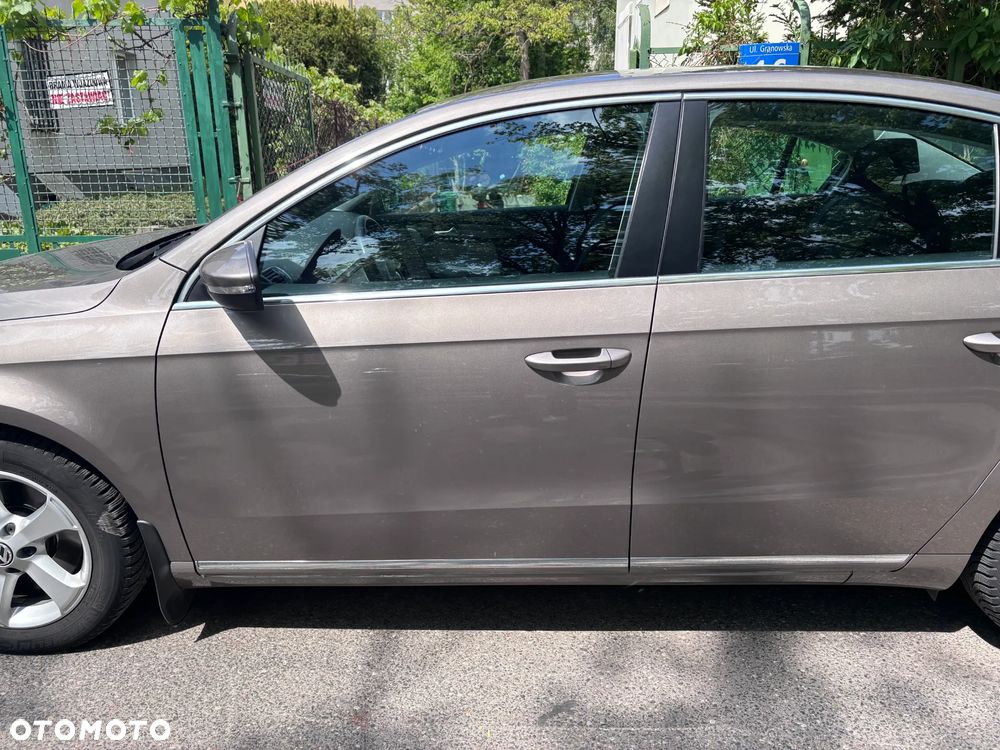 Volkswagen Passat 1.8 TSI Comfortline - 23