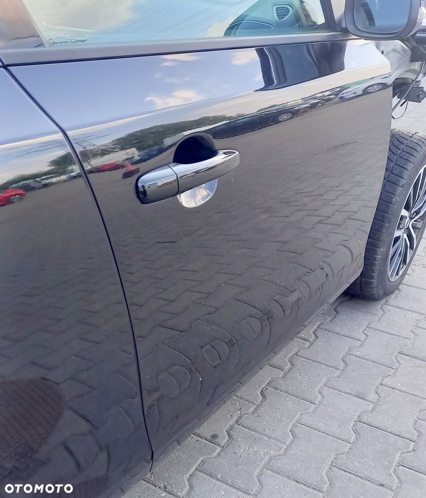 Volvo V40 Drzwi Prawy Przód 717-46 - 2