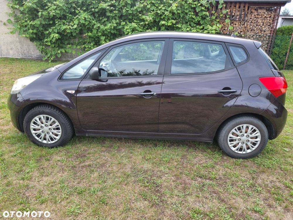 Kia Venga - 4