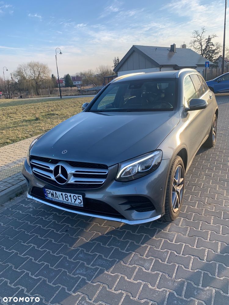 Mercedes-Benz GLC 220 d 4Matic 9G-TRONIC AMG Line - 4