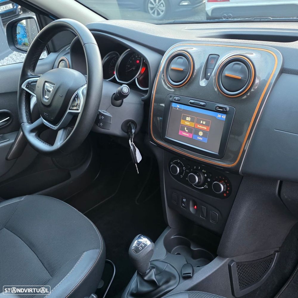 Dacia Sandero Stepway TCe 90 Easy-R Celebration - 27