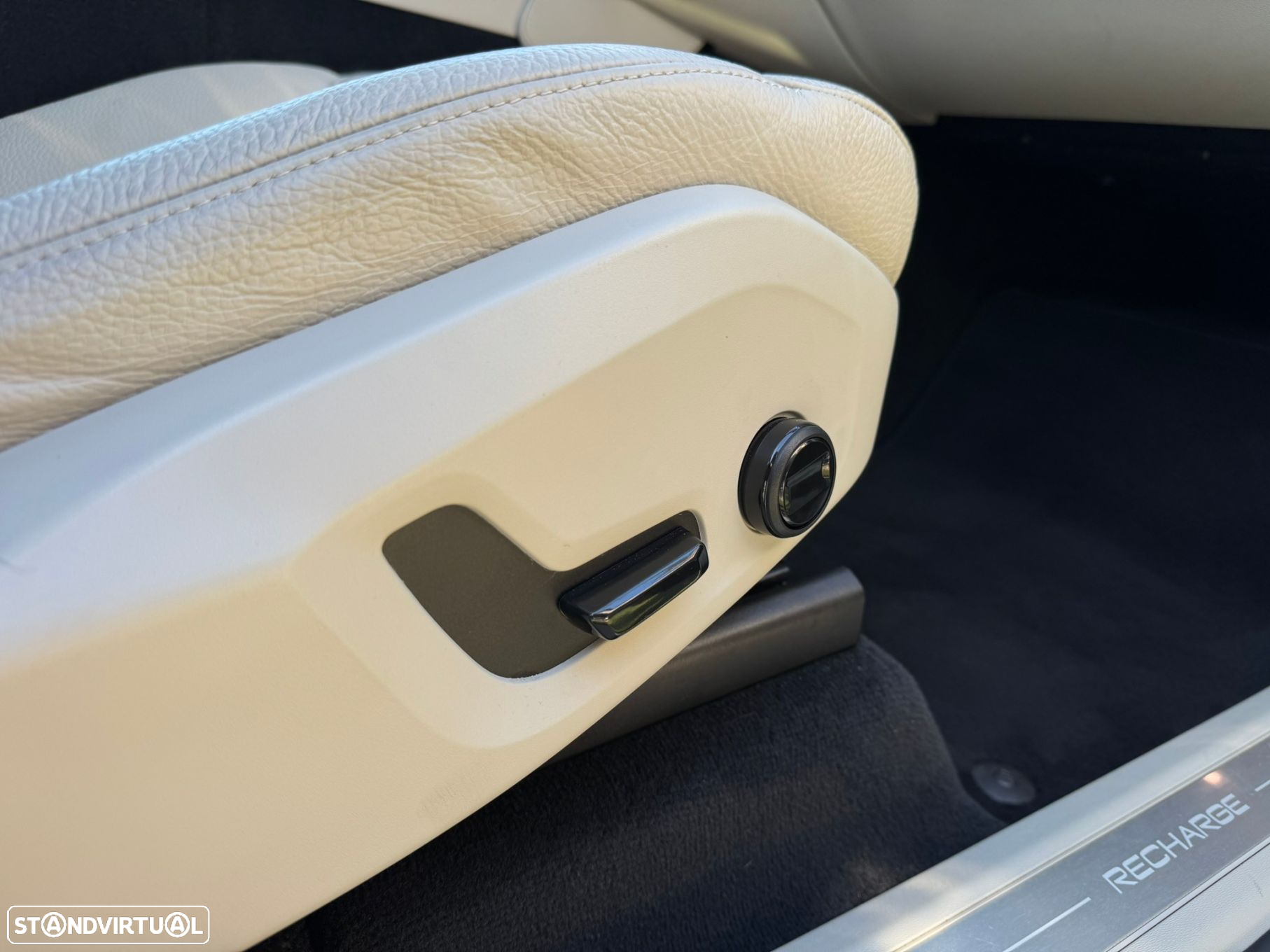Volvo XC 90 2.0 T8 PHEV Core AWD - 22