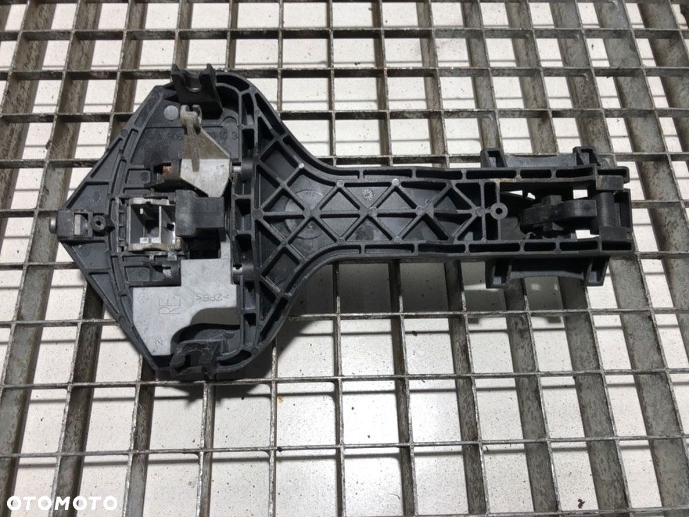 KLAMKA ZEWNĘTRZNA PRAWY PRZÓD  MERCEDES-BENZ SPRINTER 3-t Skrzynia (B906) 2006 - 2022 216 CDI - 3