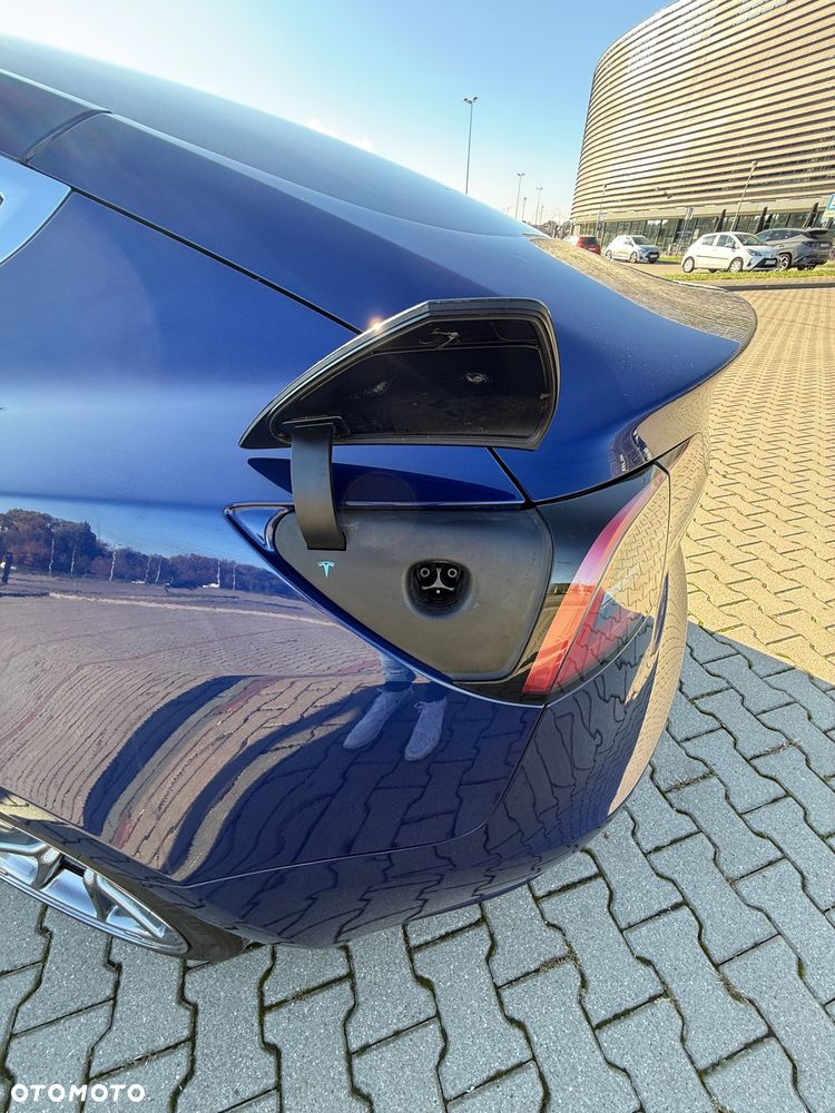 Tesla Model 3 - 21