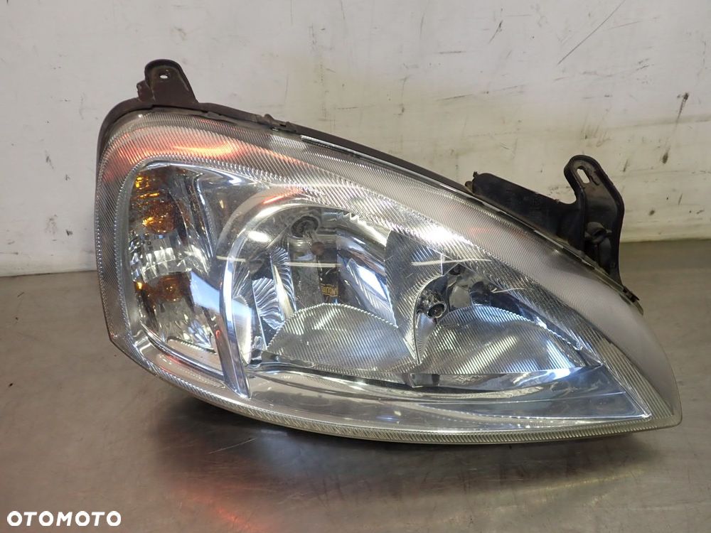 LAMPA PRAWA PRZEDNIA OPEL CORSA C - 3