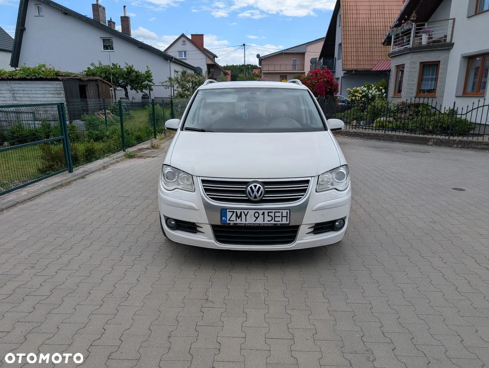Volkswagen Touran 2.0 TDI DPF R-Line Edition - 1