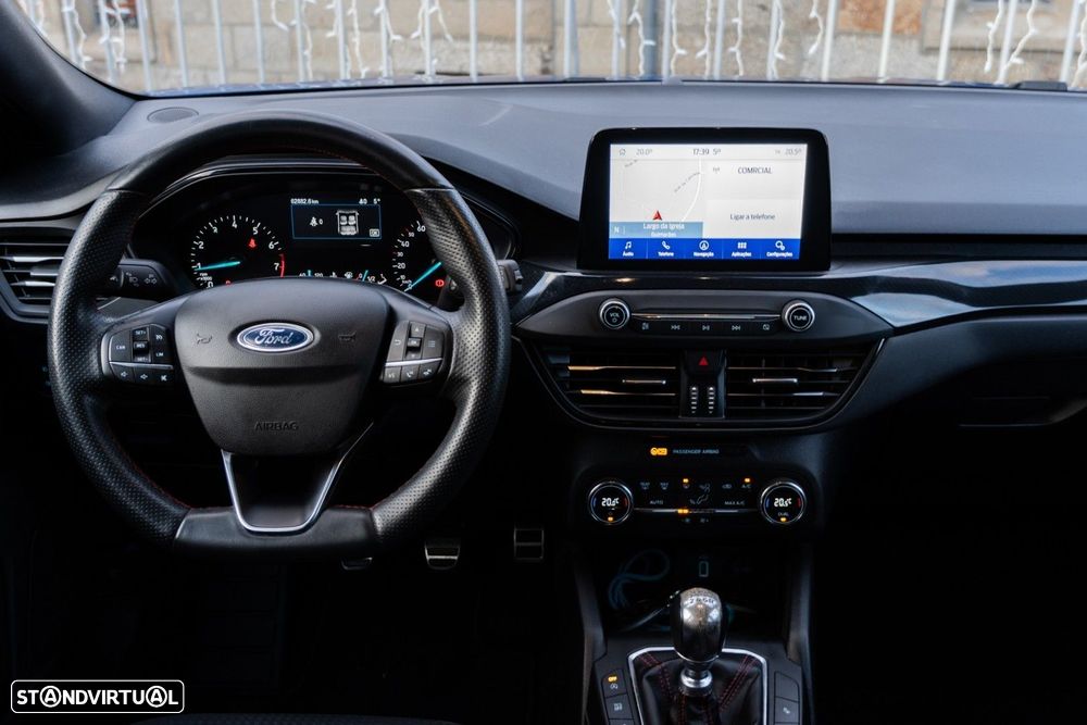 Ford Focus 1.0 EcoBoost MHEV ST-Line - 28