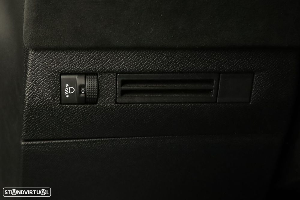 DS DS4 4 1.2 PureTech Performance Line EAT8 - 21