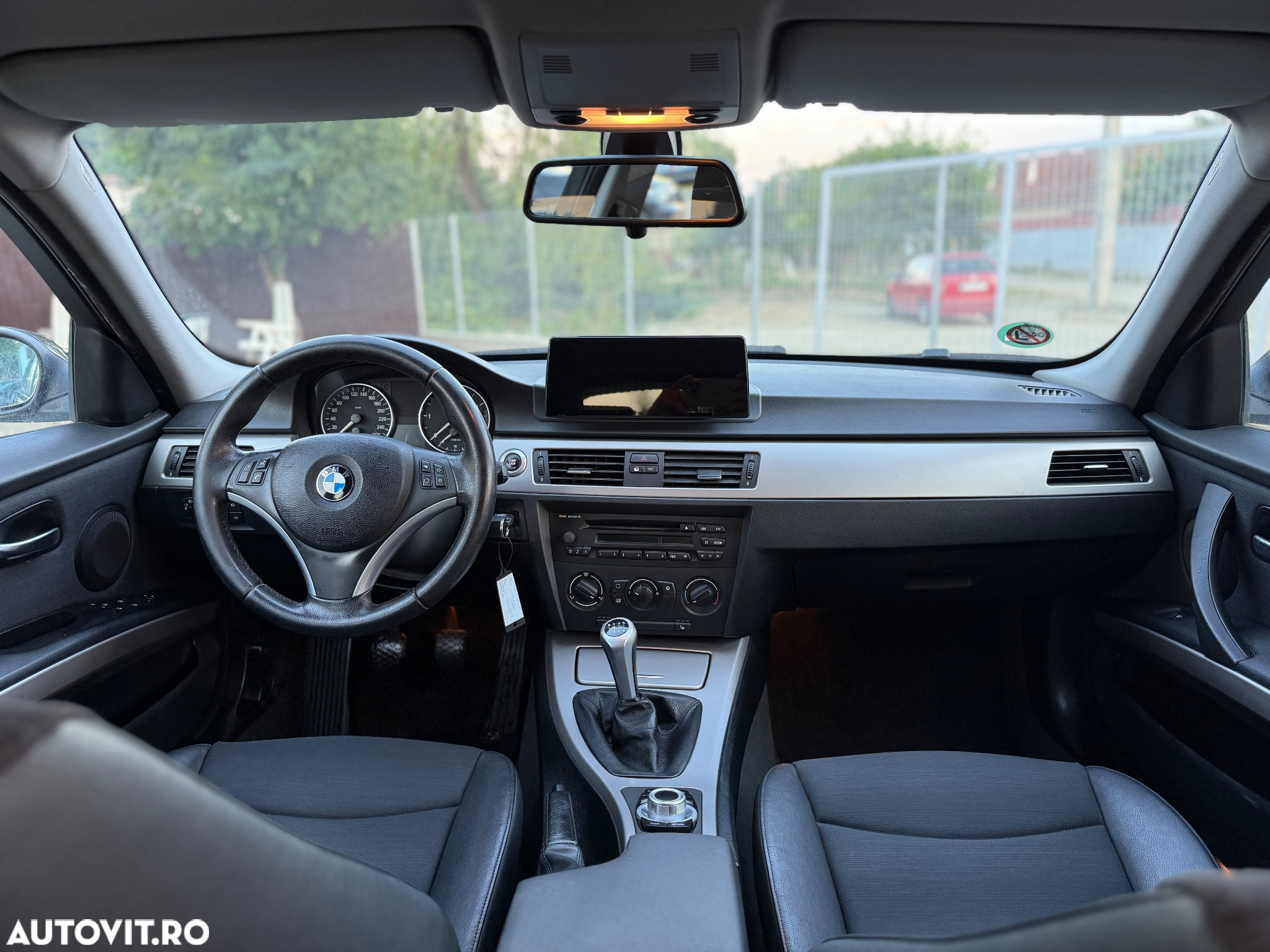 BMW Seria 3 318d Touring - 6