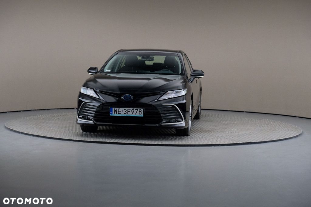 Toyota Camry - 3