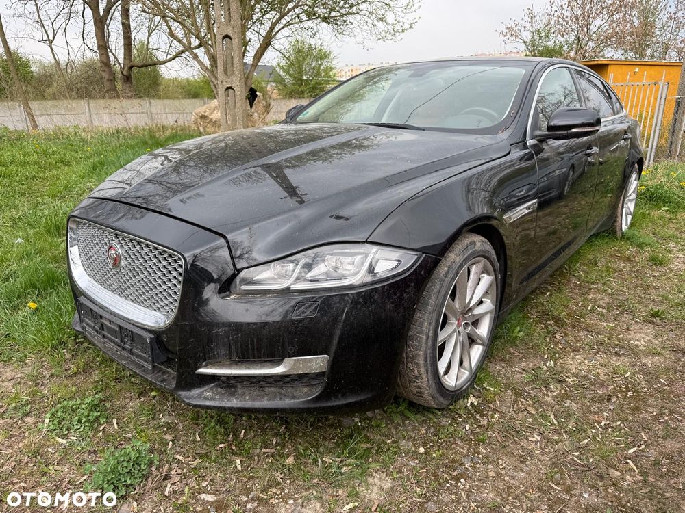 Jaguar XJ 3.0 D V6 LWB Portfolio - 1