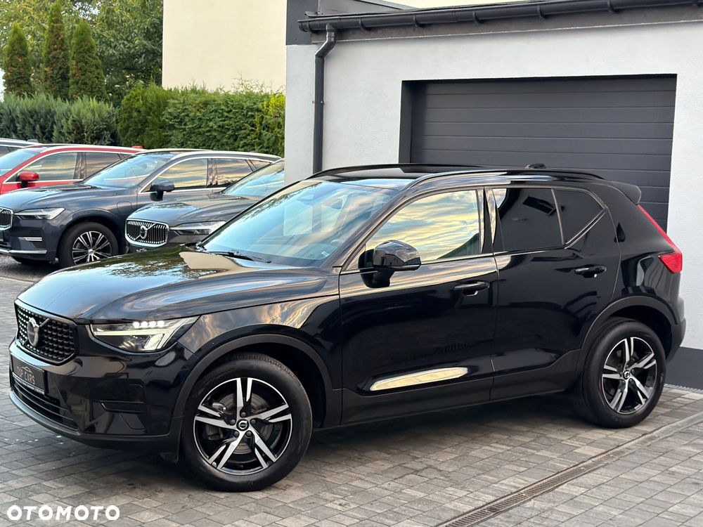 Volvo XC 40 B3 B DKG Ultra Black Edition - 28