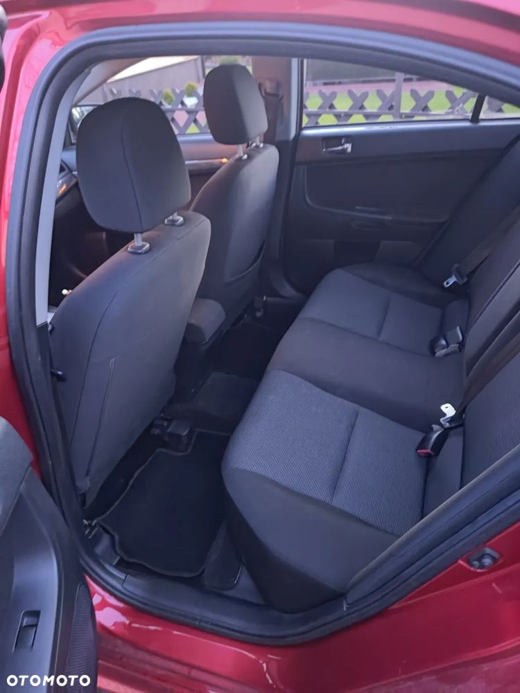 Mitsubishi Lancer - 11