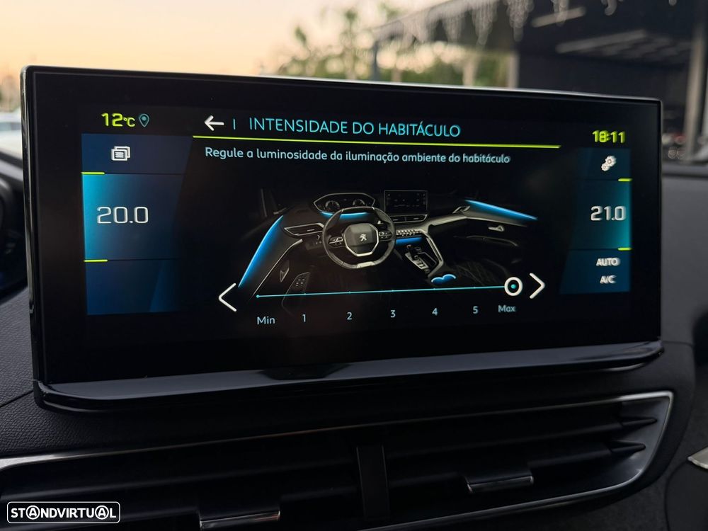 Peugeot 3008 1.6 Hybrid Allure e-EAT8 - 37