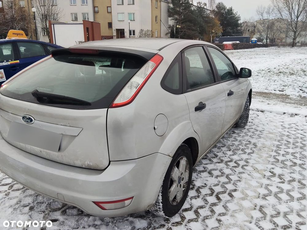Ford Focus 1.6 Amber X - 4