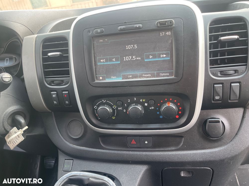 Renault Trafic - 11