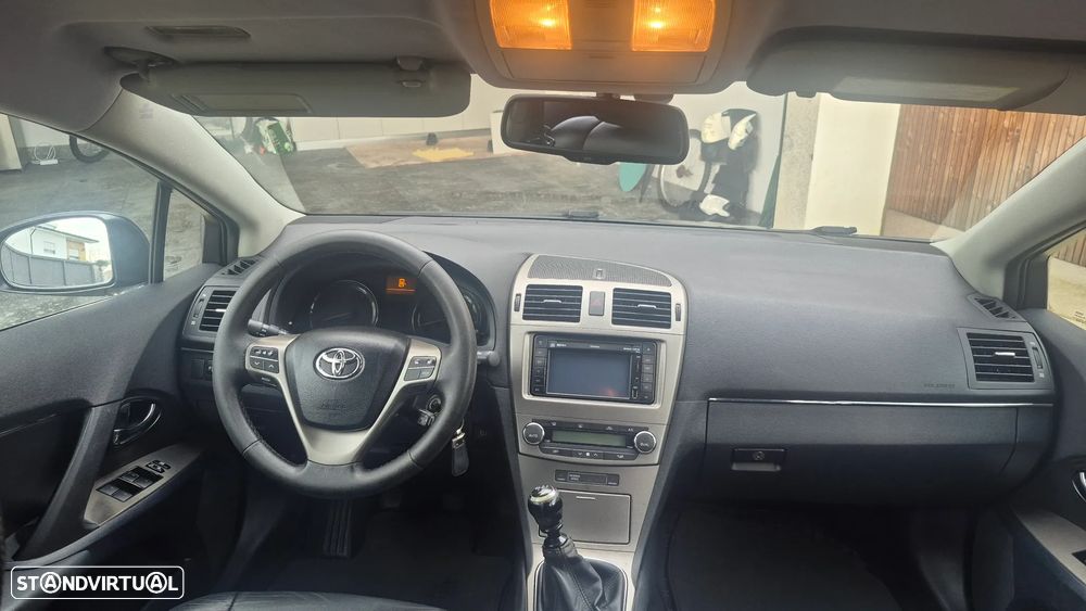 Toyota Avensis SW 2.0 D-4D Exclusive +Pele+GPS - 7
