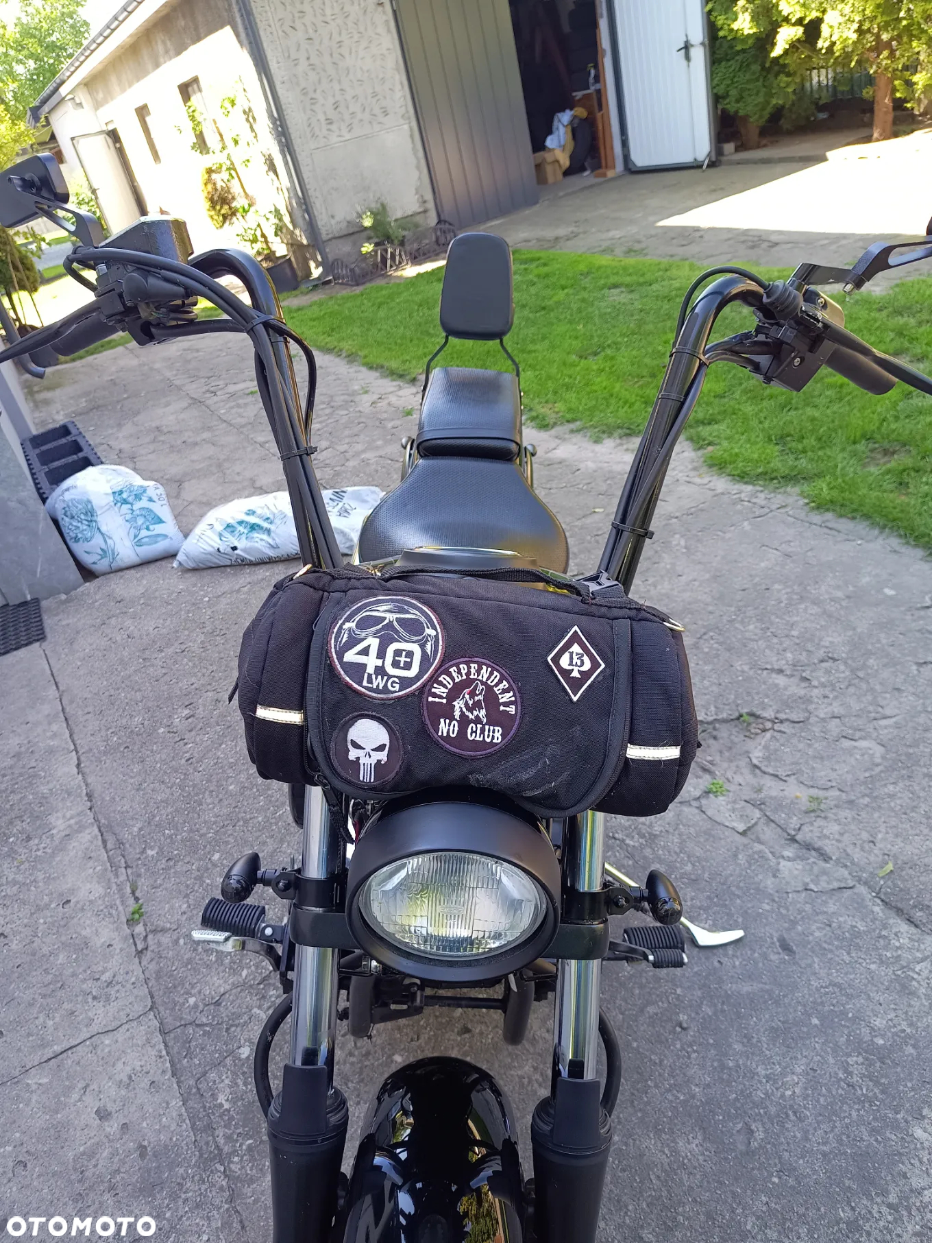 Yamaha XVS - 8