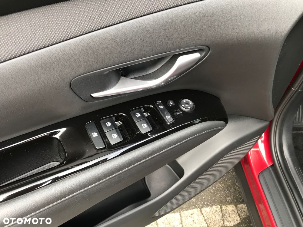Hyundai Tucson 1.6 T-GDi 48V-Hybrid 2WD Trend - 19