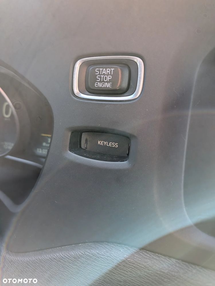 Volvo V40 - 23