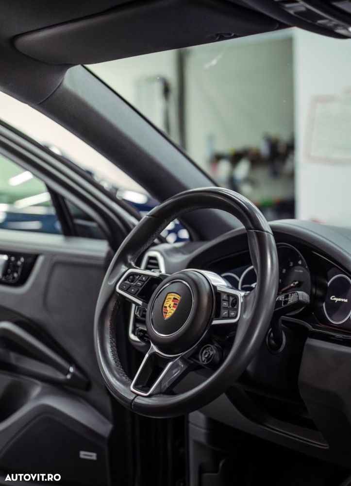 Porsche Cayenne Coupe - 2