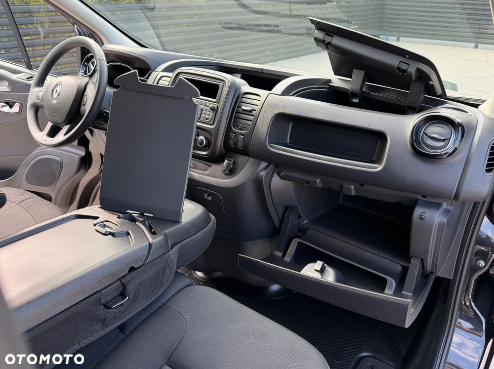 Renault Trafic - 23