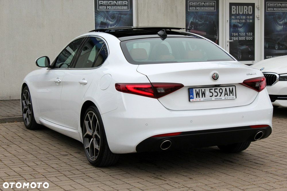 Alfa Romeo Giulia - 4