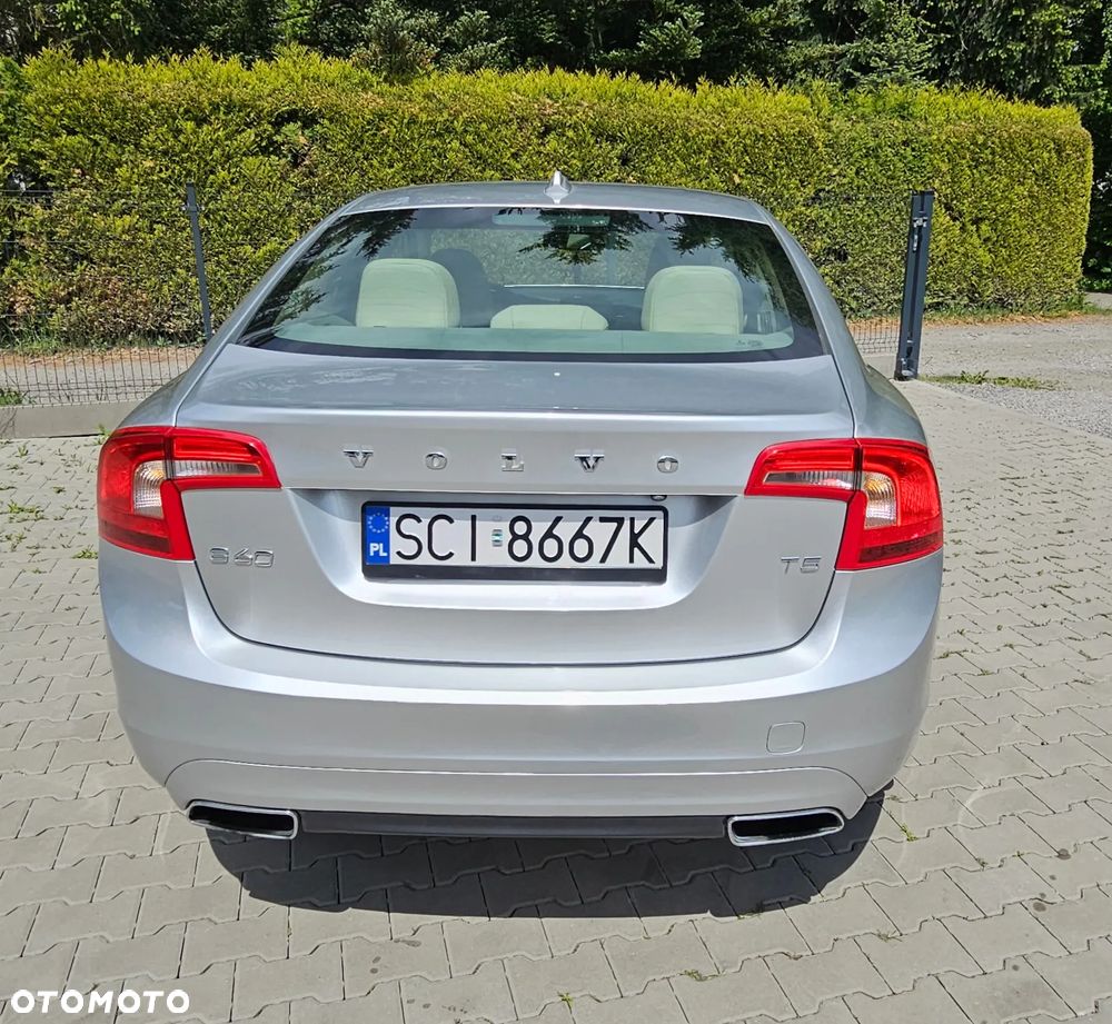 Volvo S60 T5 Momentum - 7