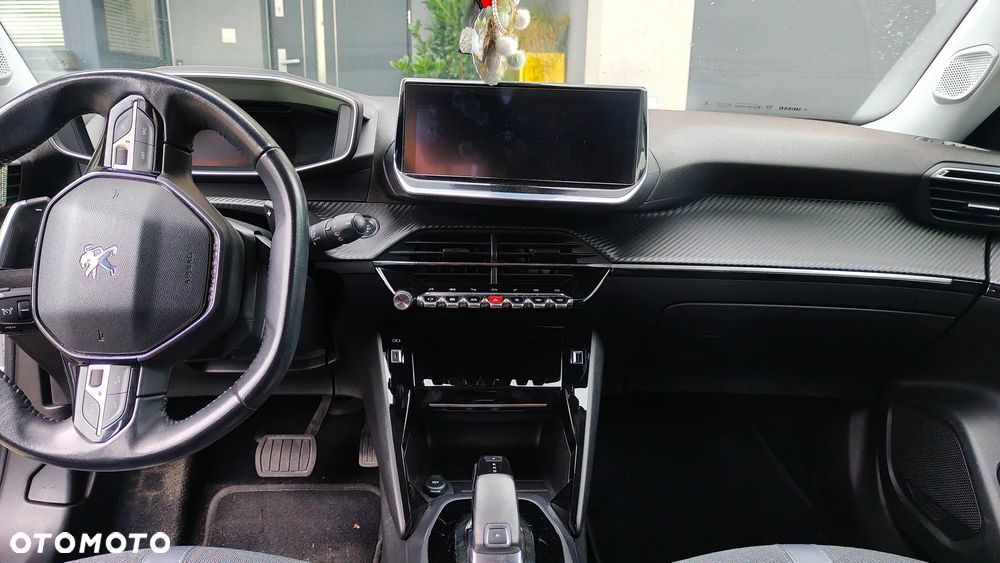 Peugeot 2008 - 11