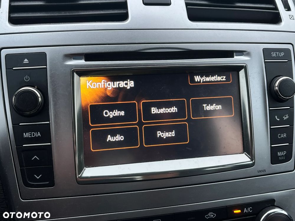 Toyota Avensis 1.6 Premium - 34