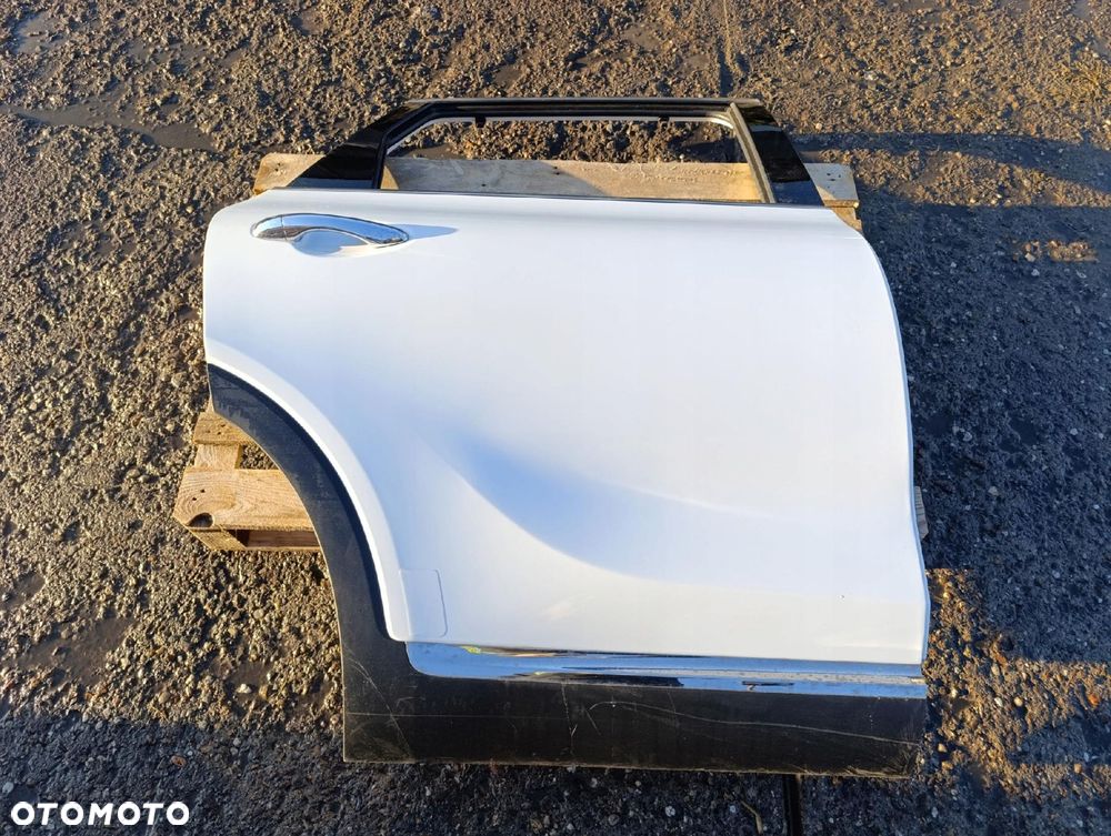 KIA SORENTO III PRAWE TYLNE DRZWI - 1