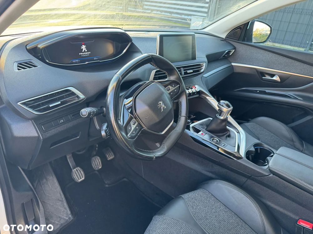 Peugeot 3008 - 21