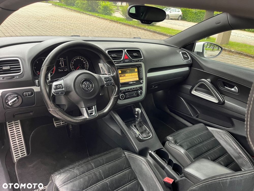 Volkswagen Scirocco 2.0 TDI DSG Million - 9