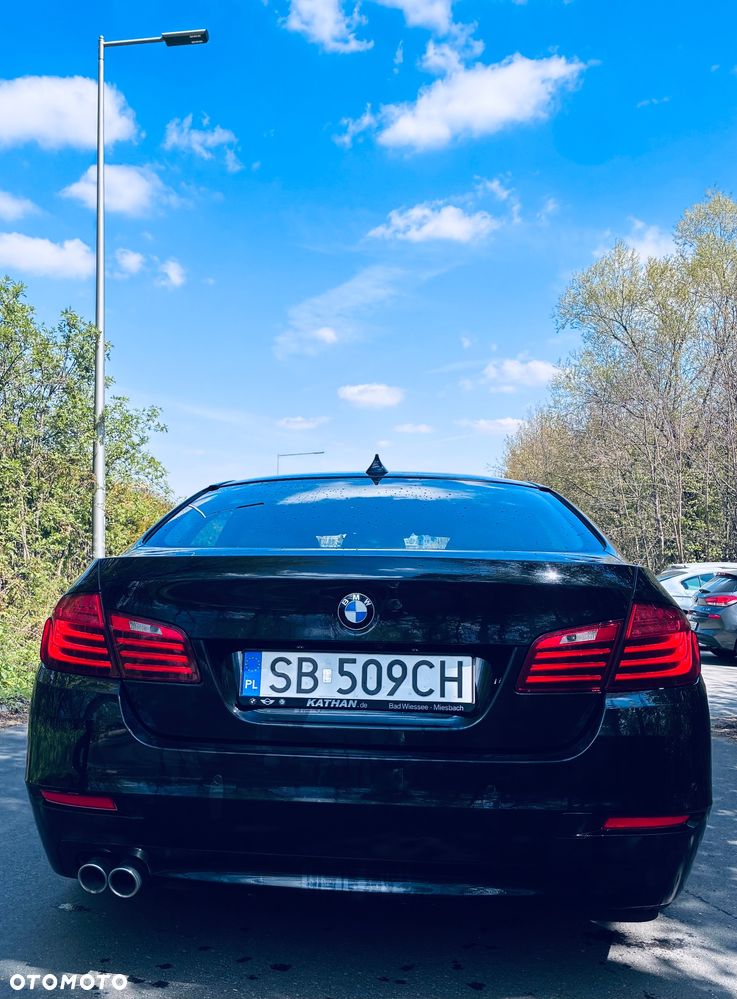 BMW Seria 5 520d xDrive - 2