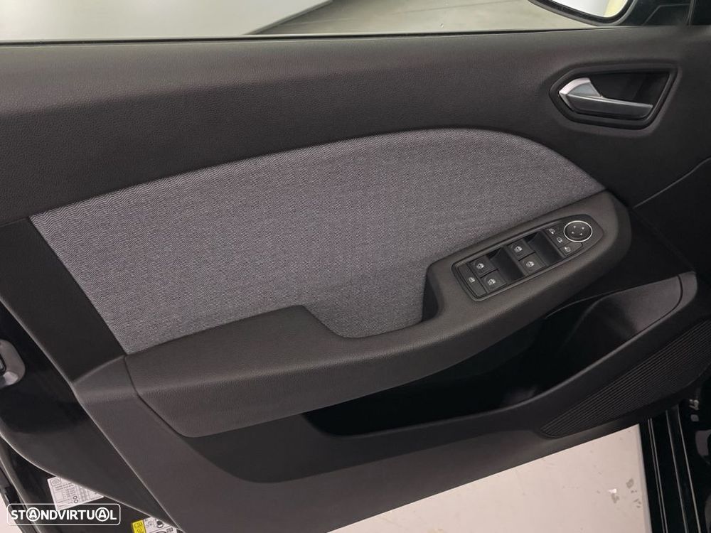 Renault Clio 1.0 TCe Techno Bi-Fuel - 17