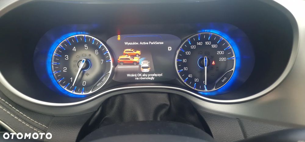 Chrysler Pacifica - 24