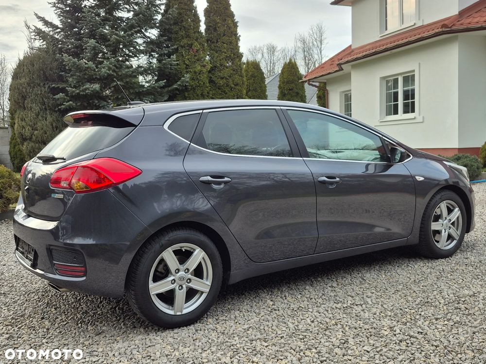 Kia Ceed 1.4 CVVT Dream Team Edition - 6