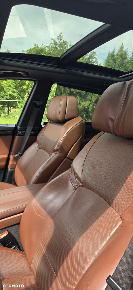 BMW Seria 5 550i - 6