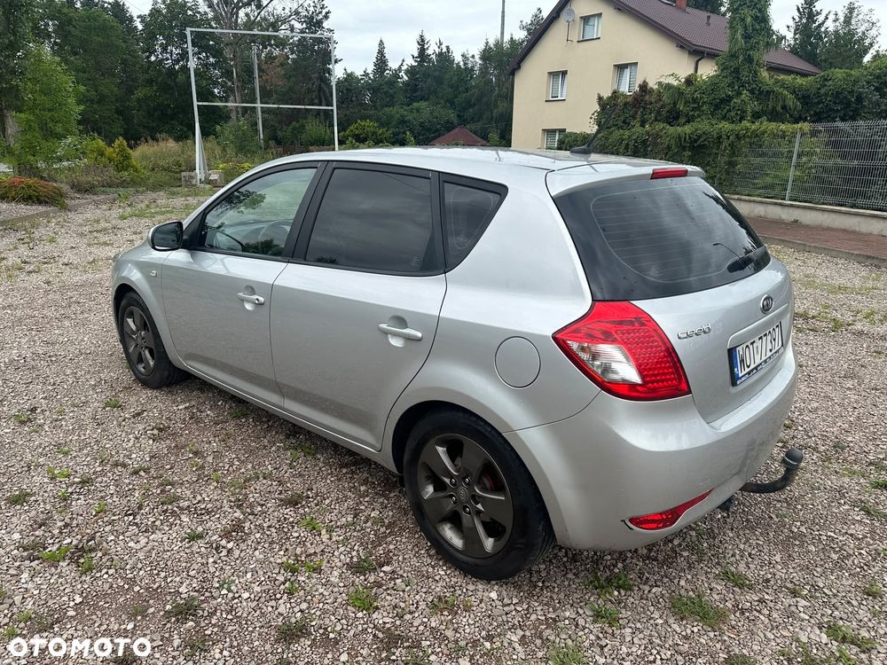 Kia Ceed 1.4 CVVT Attract - 5
