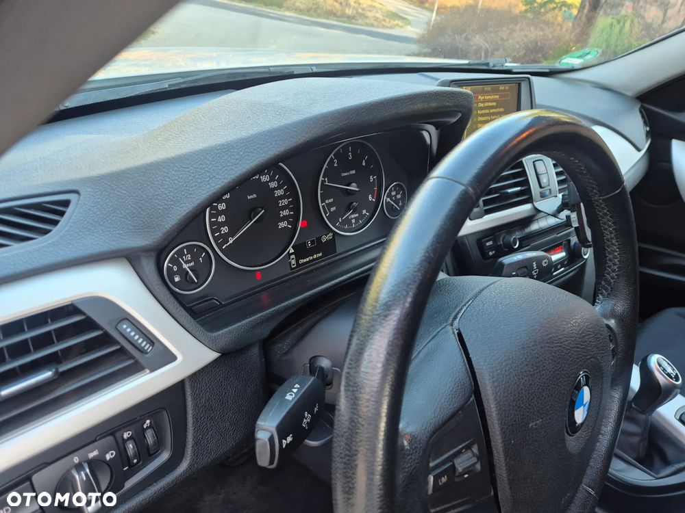 BMW Seria 3 318d DPF Edition Lifestyle - 19