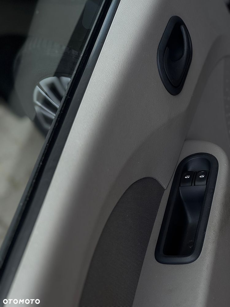 Renault Twingo 1.2 16V Night & Day - 10