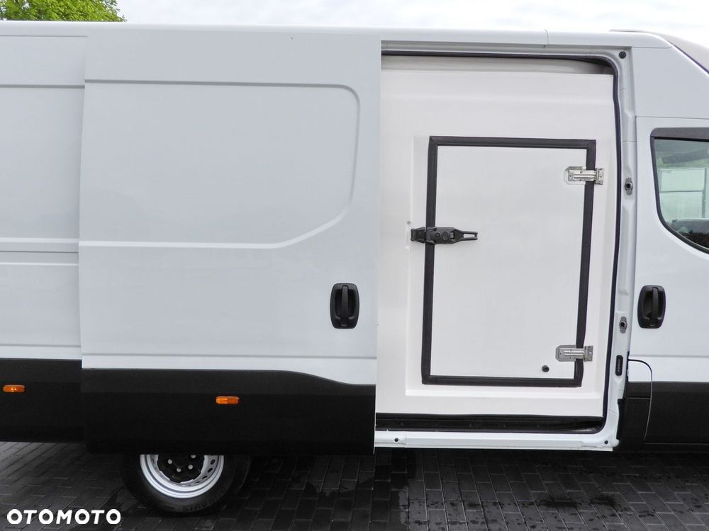 Iveco DAILY 35S14 FURGON CHŁODNIA -10*C ZASILANIE 230V TEMPOMAT AUTOMAT HI-MATIC KLIMATYZACJA  140KM - 21