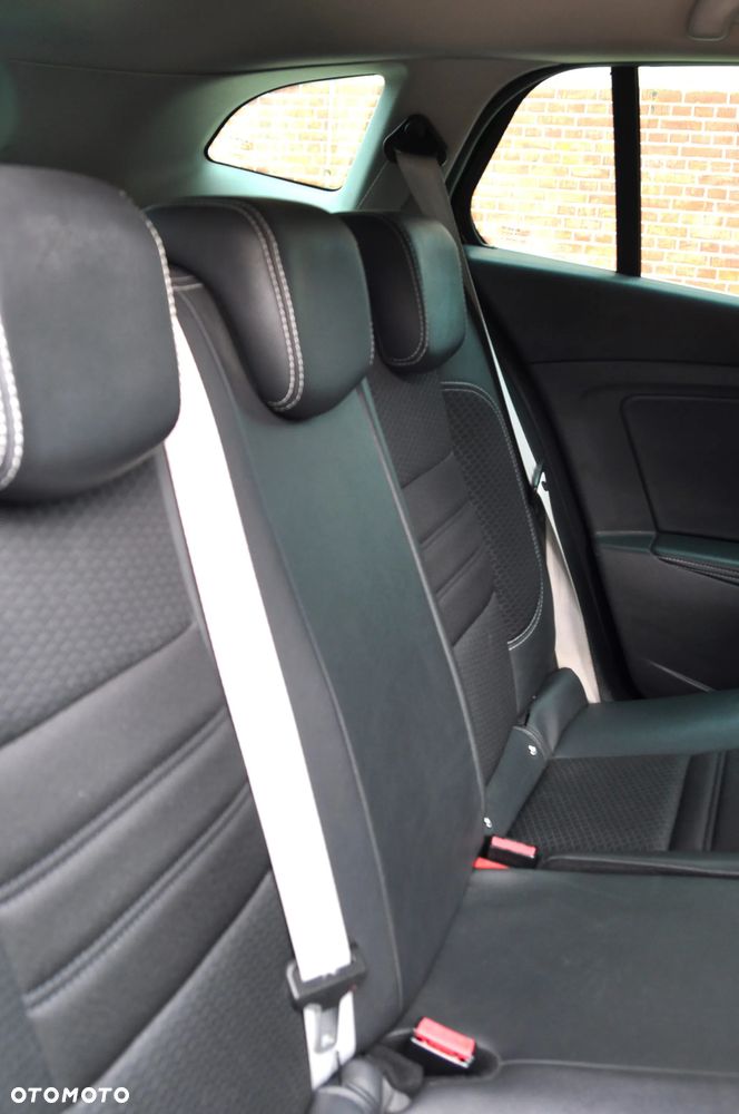Renault Megane 1.6 dCi Bose - 16