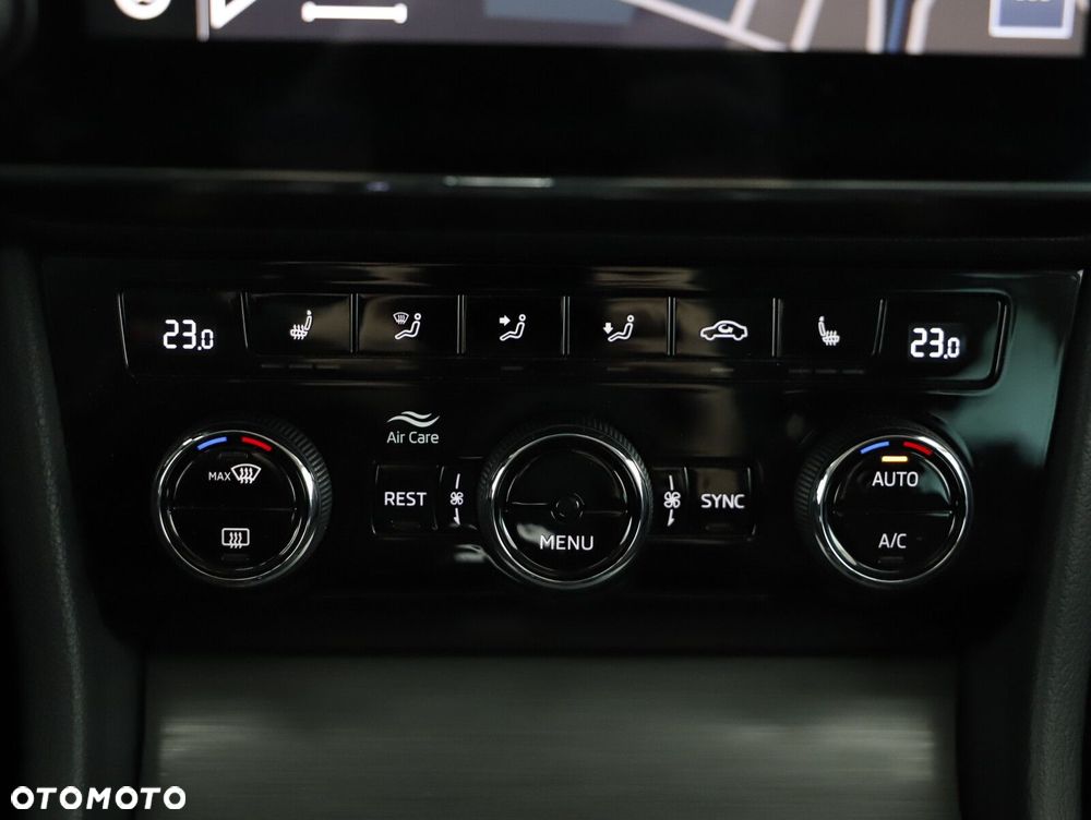 Skoda Superb 2.0 TDI SCR Style DSG - 23