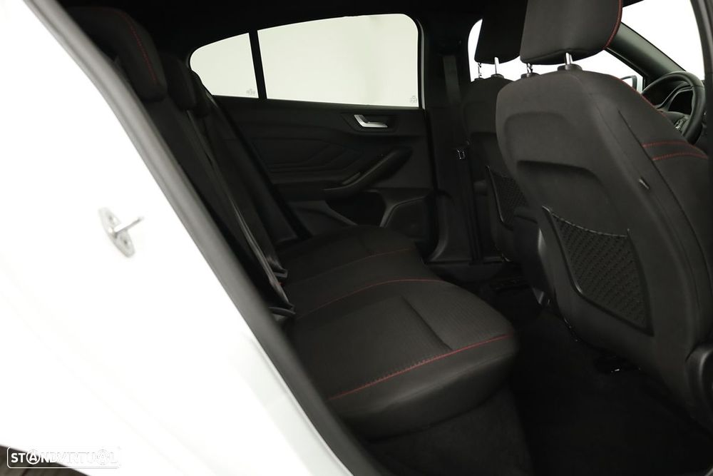 Ford Focus 1.0 EcoBoost MHEV ST-Line - 20