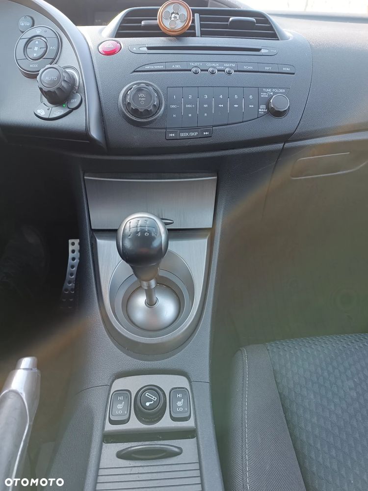 Honda Civic 1.4 i-VTEC Comfort - 12