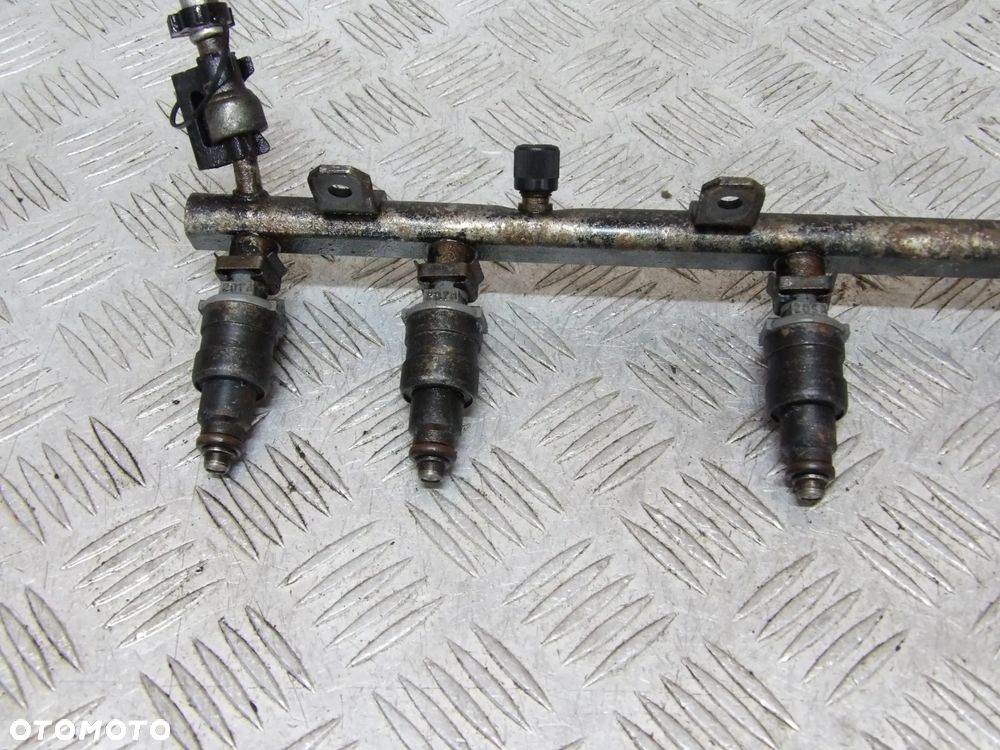 JEEP GRAND CHEROKEE ZJ XJ 4.0 LISTWA WTRYSKOWA WTRYSKI KPL. - 6