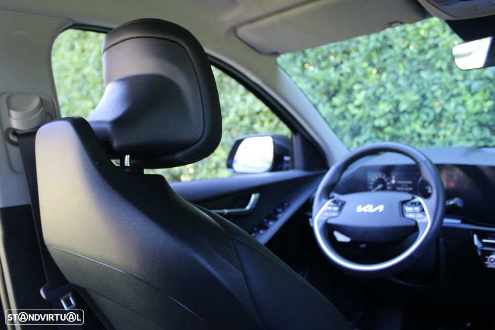 Kia Niro EV 64kWh Drive - 11