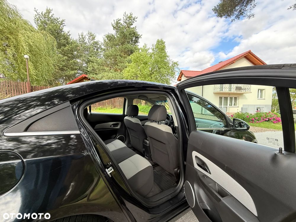 Chevrolet Cruze 2.0 VDCi LS+ - 28